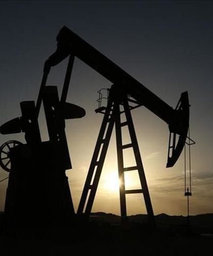 Brent petrolün varili vadeli piyasalarda 85 doları aştı