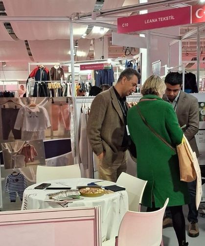 Modacılar iki koldan ABD ve İngiltere’ye pazarlama atağına geçti