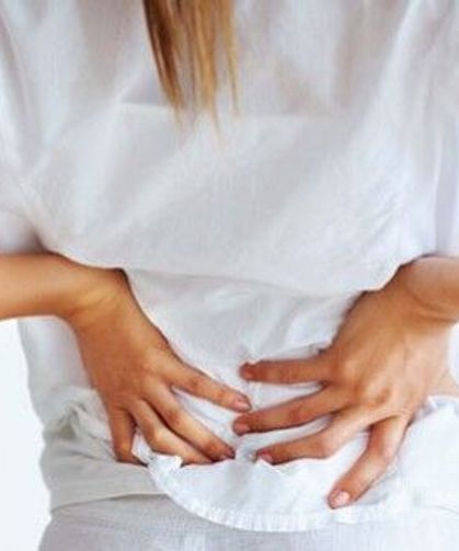 Kadınlarda yük taşımaya bağlı bel fıtığı riski artıyor