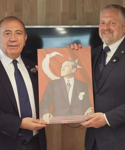 Gürsel Tekin ile bir araya gelen Liberland Cumhurbaşkanı Jedlicka: Vatandaşlık için Türkiye'den 80 bin başvuru var