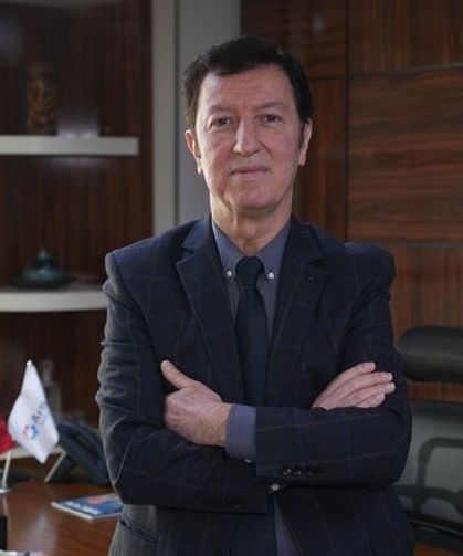 Türk ilaç sanayisi yerli üretim için masaya oturuyor