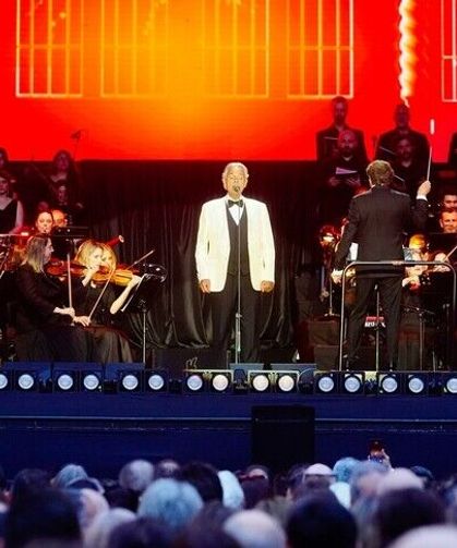 Dünyaca ünlü İtalyan tenor Andrea Bocelli, İstanbul'da konser verdi