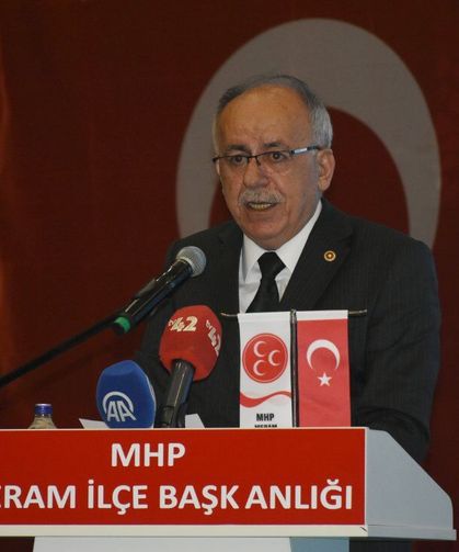 MHP Genel Başkan Yardımcısı Mustafa Kalaycı, partisinin Meram İlçe Başkanlığı Kongresi'nde konuştu