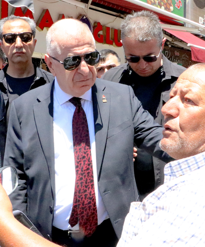 Zafer Partisi Genel Başkanı Özdağ, Kayseri'de ziyaretlerde bulundu