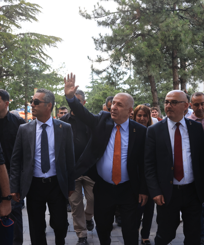 Ümit Özdağ, Kayseri'de ziyaretlerde bulundu