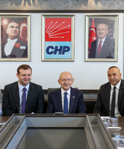 Kılıçdaroğlu, CHP Spor Kurulu Yönetim Kurulu üyeleriyle bir araya geldi