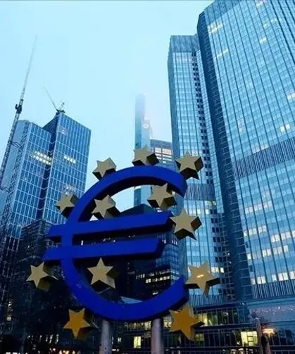 Ekonomideki direnç ECB'yi eylülde "sigorta amaçlı" faiz artışına yaklaştırıyor