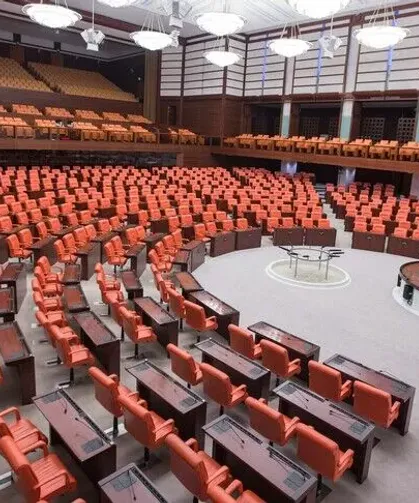 TBMM'de sandalye dağılımı değişti