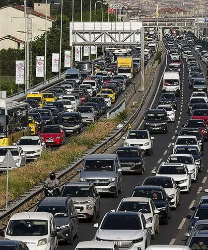Trafik ve kasko sigortasında yılın ilk yarısında ödenen tazminat 145 milyar lirayı aştı