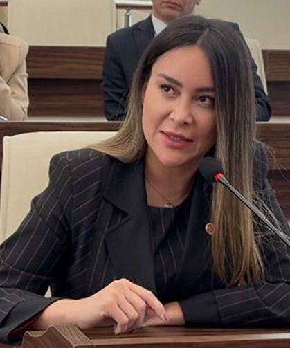 Sultangazi Belediyesi CHP Meclis Üyesi avukat Hülya Şimşek tutuklandı
