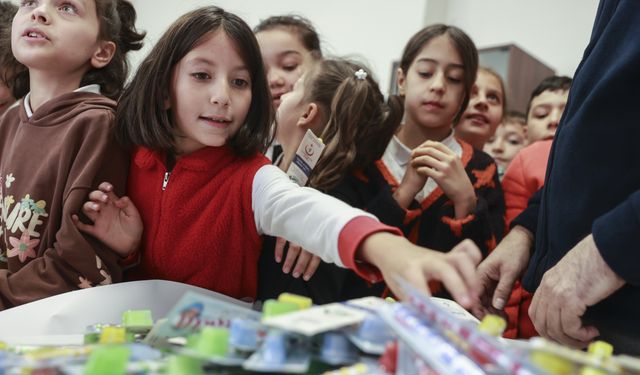 Ankara'da çocuklara doğru diş fırçalama tekniği gösterildi