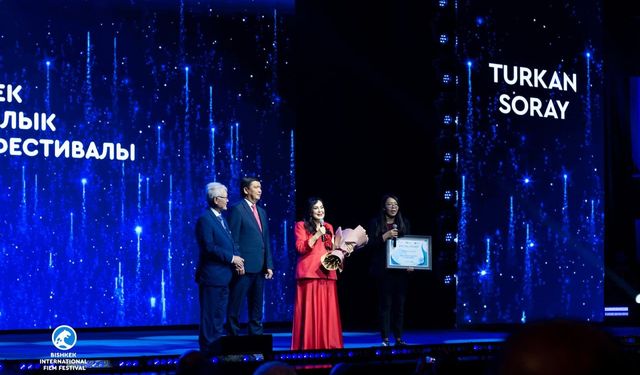 ‘Al Yazmalım’ Türkan Şoray, Bişkek Film Festivali’nde