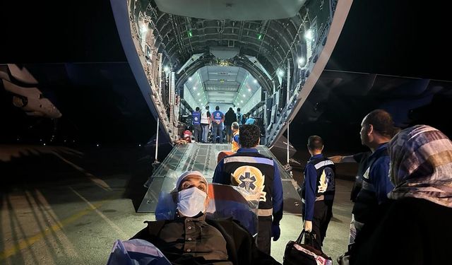Kanser hastalarını taşıyan uçak Ankara'ya gelmek üzere Mısır'dan yola çıktı