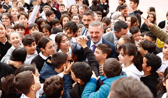 Sincan Belediye Başkanı Murat Ercan öğretmenlerle buluştu