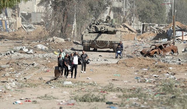 İsrail ordusu, Gazze Şeridi'nin kuzeyine dönmeye çalışan Filistinlilere ateş açtı