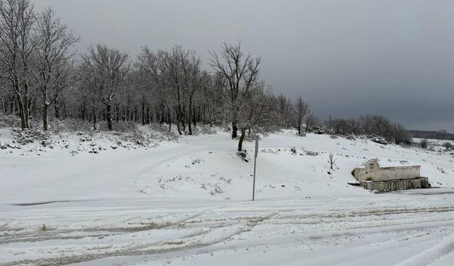 Tekirdağ'da Ganos Dağı ve etekleri beyaza büründü