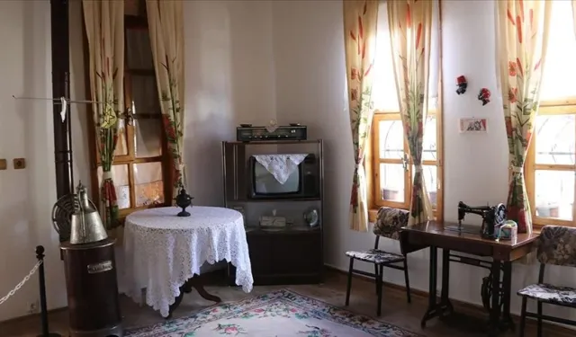 Çankırı Kültür Evi ziyaretçilerini nostaljik yolculuğa çıkarıyor