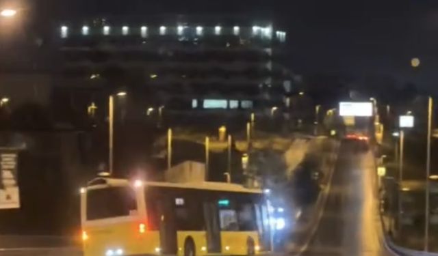 Maltepe'de refüjü aşan İETT otobüsünün karşı şeride geçti