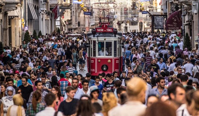 Türkiye'de 2025'te 2,5 milyona yakın kişi il değiştirdi