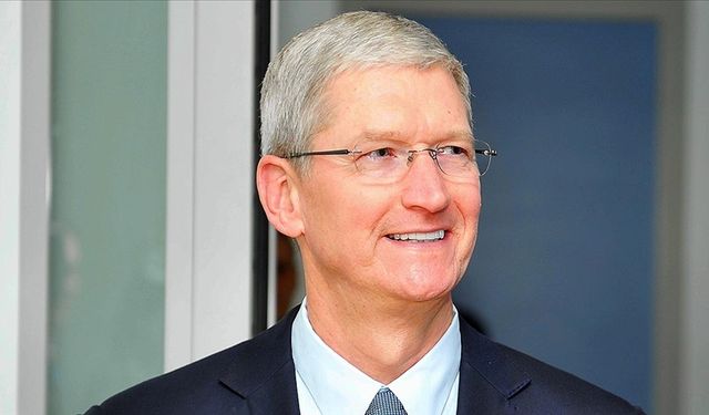 Apple CEO'su Cook, yapay zeka hizmetlerinin entegrasyonu arifesinde Çin'i ziyaret etti