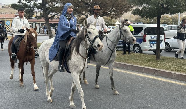 Ürgüp'te ilk defa düzenlenen "At Festivali" başladı