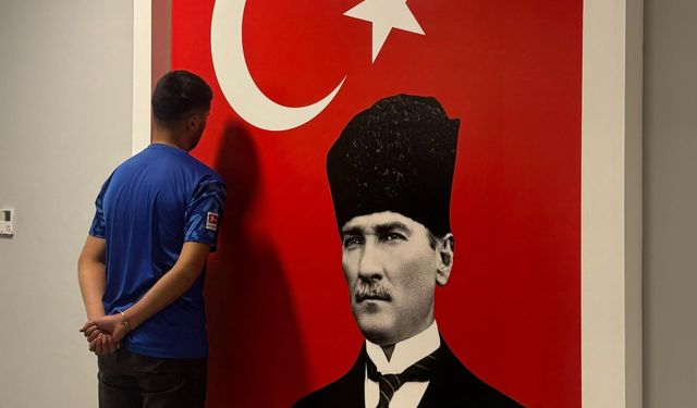 Atatürk görseline basan yabancı uyruklu, yakalanıp tutuklandı