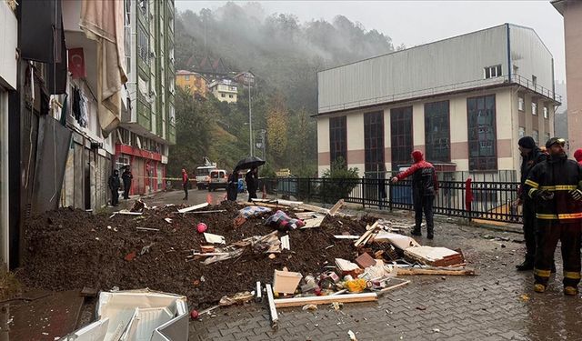 Rize toprak kayması sonucu 1 kişi öldü, 4 kişi yaralandı