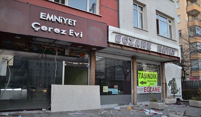 Konya'da yıkılmasından endişe duyulan binadaki son dükkan da kapandı