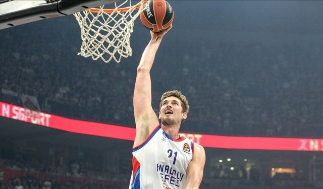 Panathinaikos, Alman pivot Tibor Pleiss'ı transfer etti