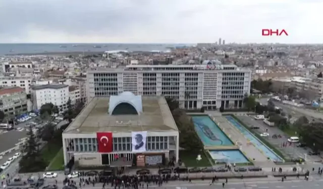 İBB'ye yönelik 'Yolsuzluk' soruşturması kapsamında 14 kişiye ait 12 şirkete el konuldu