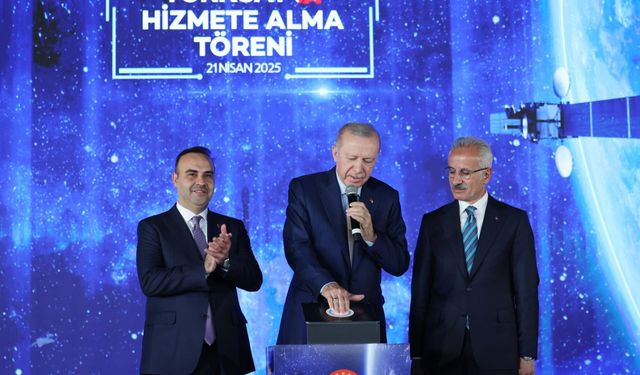 Cumhurbaşkanı Erdoğan: Bugünkü başarı, gençlere umutsuzluk aşılayan zihniyete indirilmiş ağır bir darbedir