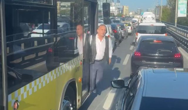 Şişli'de sürücüye bıçak çeken özel halk otobüsü şoförü kamerada