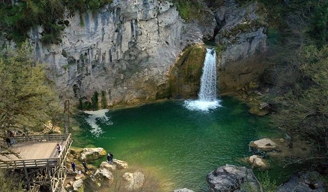 Kanyonları ile ünlü Pınarbaşı, bayram tatilinde 20 bini aşkın ziyaretçi ağırladı