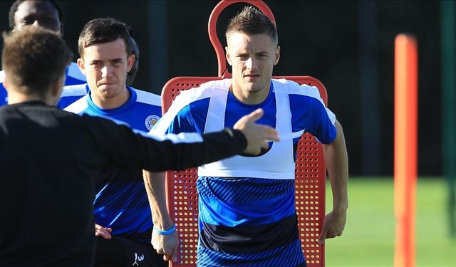 İngiliz kulübü Leicester City'nin efsane golcüsü Jamie Vardy takımdan ayrılıyor