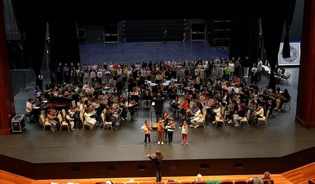Cumhurbaşkanlığı Çocuk Orkestrası ve Korosu, ilk konserini 23 Nisan'da verecek
