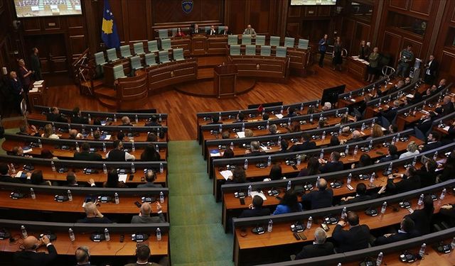 Kosova Meclisi'nde yeni meclis başkanı seçilemedi