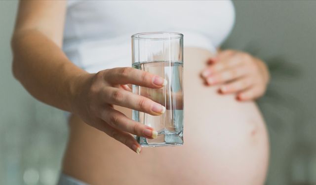 Gebelikte su tüketiminin azı da çoğu da zarar