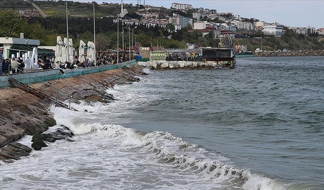 Tekirdağ'da deniz ulaşımına poyraz engeli