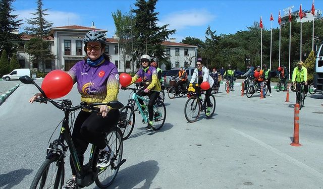 Kırklareli'nde bisikletlerin pedalları kalp sağlığı için döndü