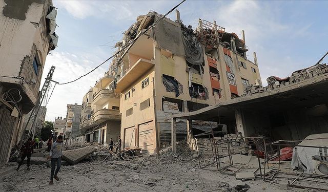 İsrail'in Gazze Şeridi'ne saldırılarında can kaybı 52 bin 243'e yükseldi