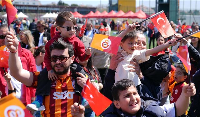 Galatasaray Kulübü, 23 Nisan'ı Florya'da kutladı