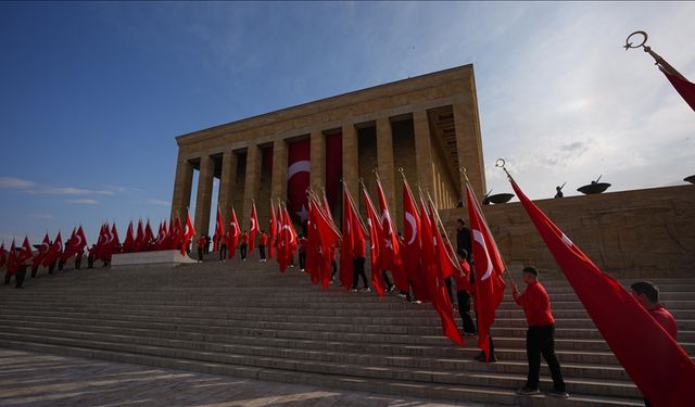 Futbol kulüplerinden 23 Nisan Ulusal Egemenlik ve Çocuk Bayramı mesajları