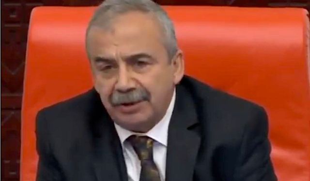 Sırrı Süreyya Önder öldü