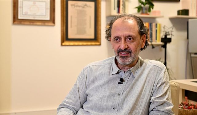 Yücel Arzen Hacıoğulları "Anneler Günü" için beste yaptı