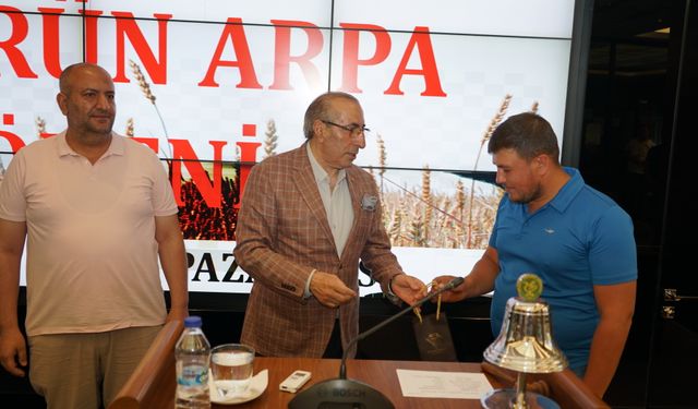 Polatlı'da yılın ilk arpa üreticisi altınla ödüllendirildi
