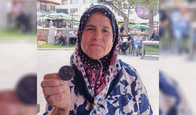 Nallıhan'da kadın muhtar 26 yıldır görevini sürdürüyor