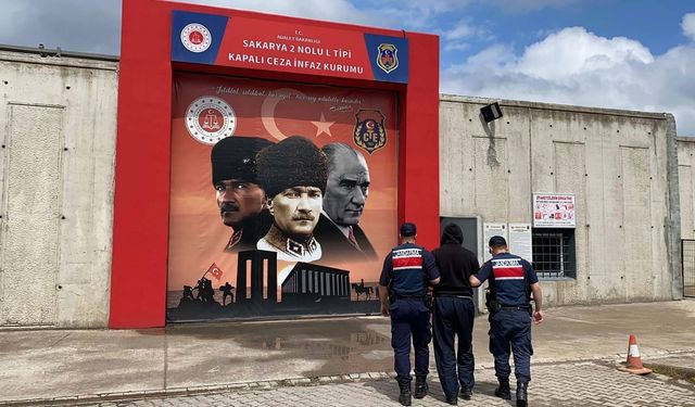 Arkadaşını vuran şüpheli, taksi bagajında yakalandı