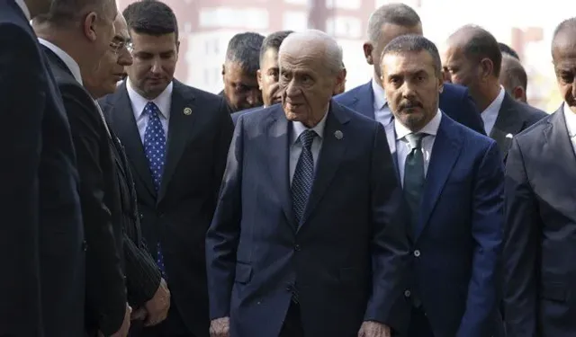 MHP Genel Başkanı Bahçeli, Alparslan Türkeş'in kabrini ziyaret etti