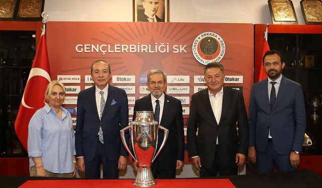 Ankara Üniversitesi Rektöründen Gençlerbirliği'ne ziyaret