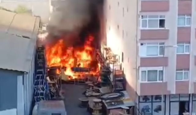 Ataşehir'de iş yerinin deposunda çıkan yangın söndürüldü